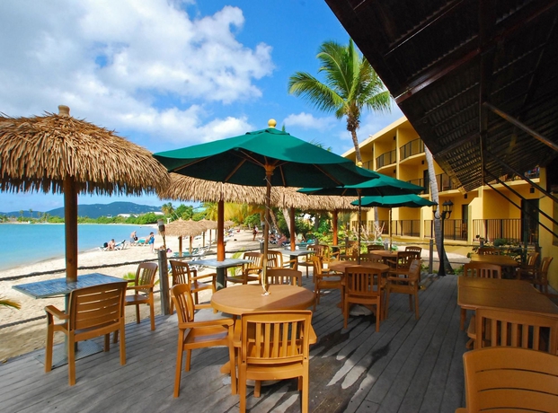 Imagen de los exteriores del Hotel Emerald Beach Resort. Foto 12