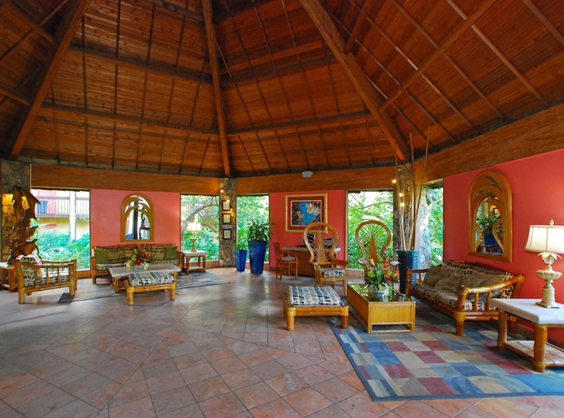 Imagen de los interiores del Hotel Emerald Beach Resort. Foto 14