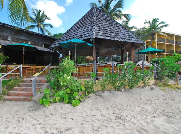 Imagen de los exteriores del Hotel Emerald Beach Resort. Foto 13