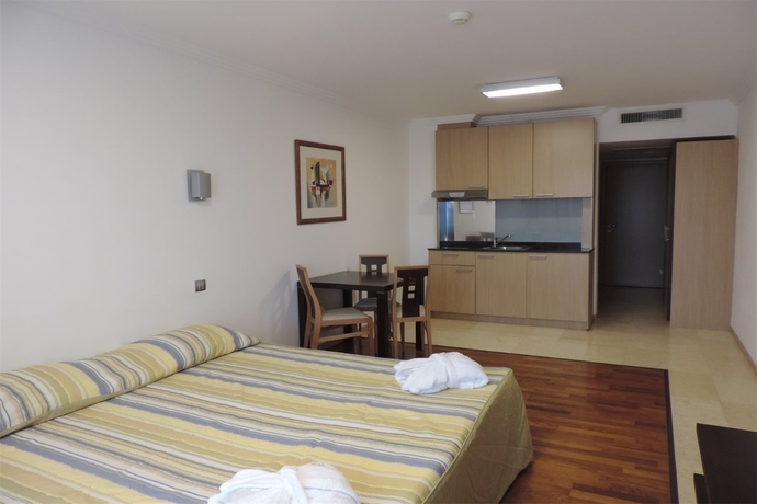 Imagen general del Hotel Emerald Beach Resort and Spa. Foto 11