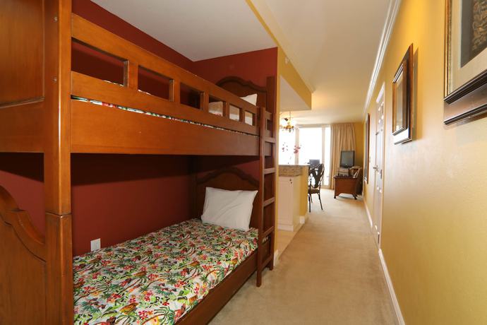 Imagen de la habitación del Hotel Emerald Beach Resort by Southern Vacation Rentals. Foto 10