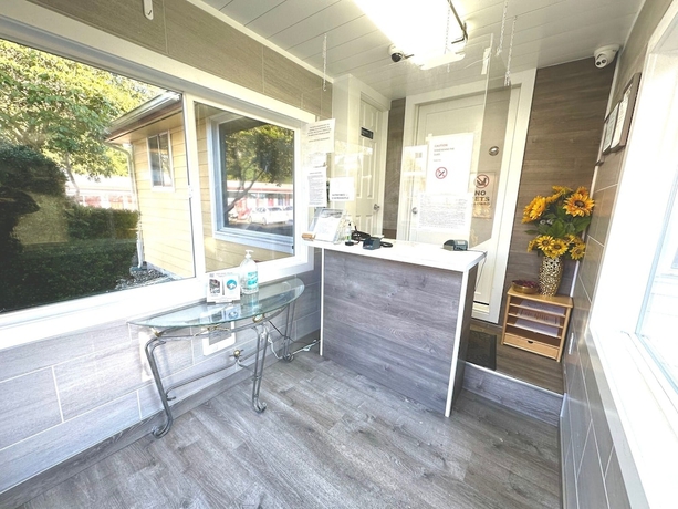 Imagen de los interiores del Hotel Emerald Best Motel Edmonds. Foto 10