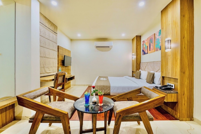 Imagen de la habitación del Hotel Emerald, Bhopal. Foto 6