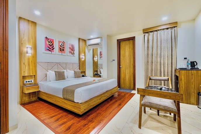 Imagen de la habitación del Hotel Emerald, Bhopal. Foto 13