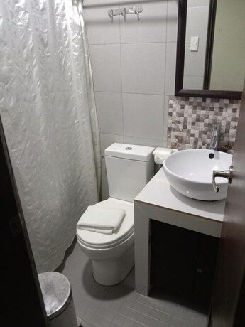 Imagen de la habitación del Hotel Emerald Boutique. Foto 27