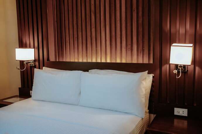 Imagen de la habitación del Hotel Emerald Boutique. Foto 34