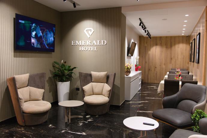 Imagen del bar/restaurante del Hotel Emerald Boutique, Tirana. Foto 3