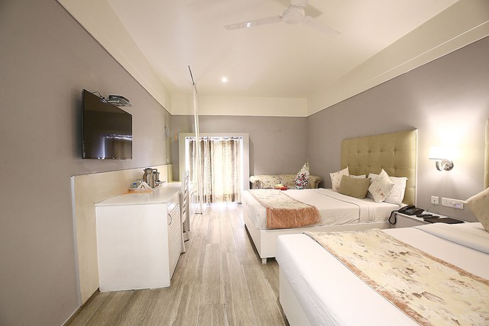 Imagen de la habitación del Hotel Emerald, Chandigarh. Foto 10