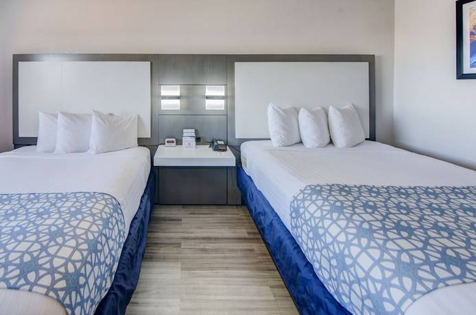 Imagen de la habitación del Hotel Emerald Coast Inn And Suites. Foto 5