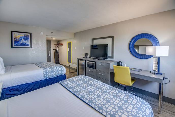 Imagen de la habitación del Hotel Emerald Coast Inn And Suites. Foto 10