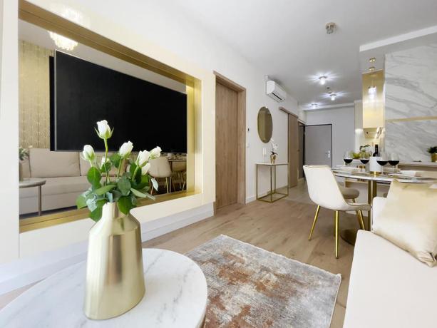 Imagen de la habitación del Hotel Emerald Downtown Suites. Foto 8