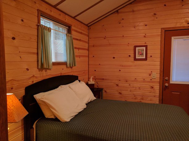 Imagen de la habitación del Hotel Emerald Forest Cabins. Foto 4