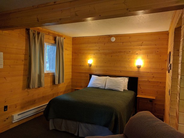 Imagen de la habitación del Hotel Emerald Forest Cabins. Foto 11