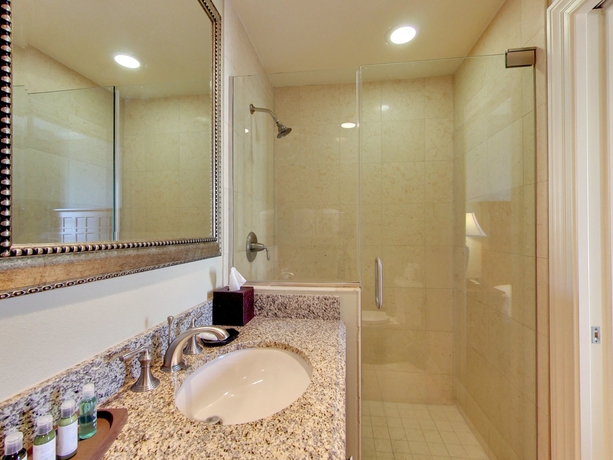 Imagen de la habitación del Hotel Emerald Grande At Harborwalk Village. Foto 3