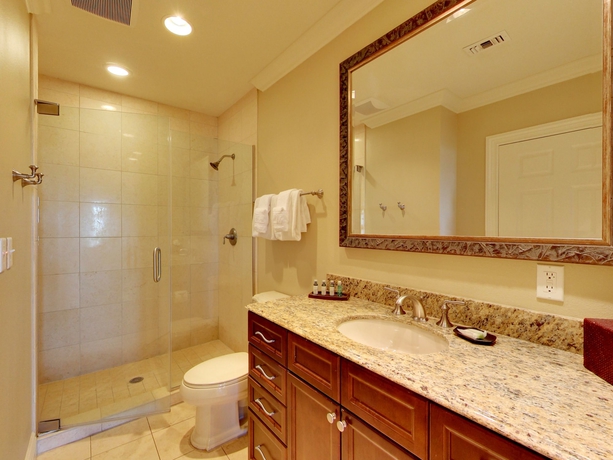 Imagen de la habitación del Hotel Emerald Grande At Harborwalk Village. Foto 4