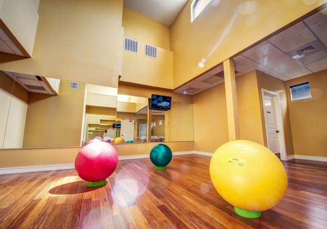 Imagen de los interiores del Hotel Emerald Greens Condo Resort. Foto 5