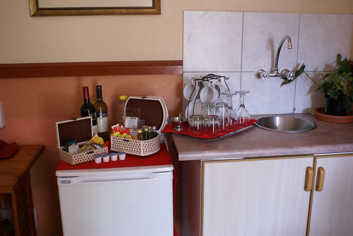 Imagen de la habitación del Hotel Emerald Guesthouse. Foto 2