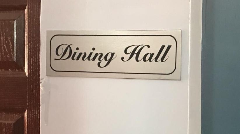 Imagen del bar/restaurante del Hotel Emerald Homes. Foto 3