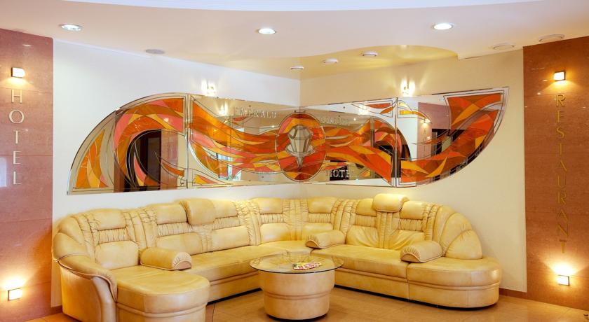 Imagen general del Hotel Emerald Hotel. Foto 11