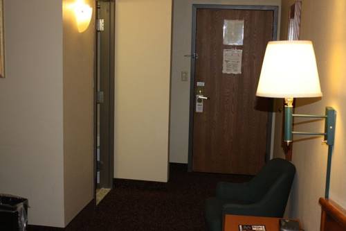 Imagen de la habitación del Hotel Emerald Inn, East St Paul Area. Foto 5