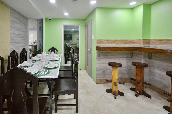 Imagen del bar/restaurante del Hotel Emerald Island. Foto 2