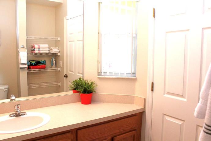 Imagen de la habitación del Hotel Emerald Island Resort, Orlando. Foto 5