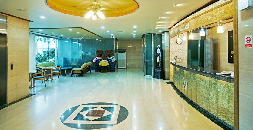 Imagen general del Hotel Emerald, Jeju. Foto 11