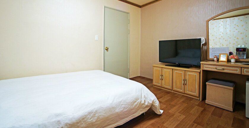 Imagen general del Hotel Emerald, Jeju. Foto 16