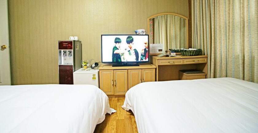 Imagen de la habitación del Hotel Emerald, Jeju. Foto 24