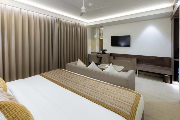 Imagen de la habitación del Hotel Emerald Luxe A Boutique. Foto 13