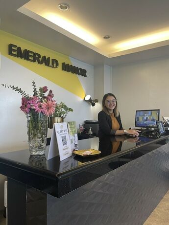 Imagen general del Hotel Emerald Manor. Foto 4