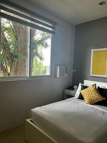 Imagen de la habitación del Hotel Emerald Manor. Foto 18