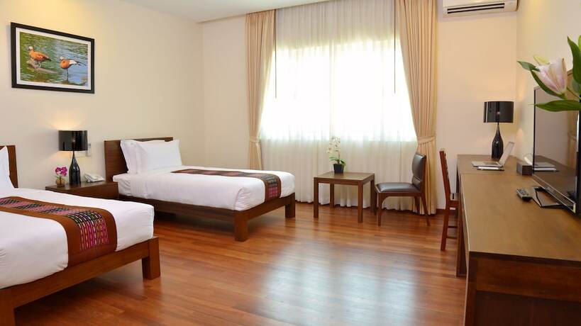 Imagen de la habitación del Hotel Emerald Palace, Naipyid&oacute;. Foto 17