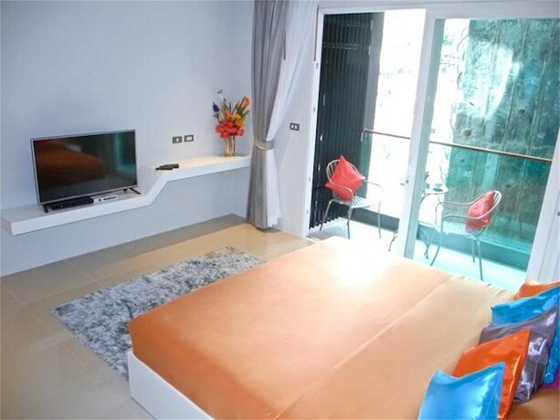 Imagen de la habitación del Hotel Emerald Patong New Studio with Balcony. Foto 23