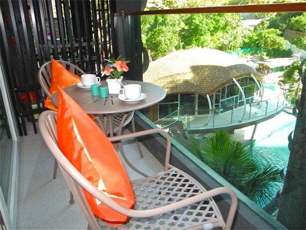 Imagen de la habitación del Hotel Emerald Patong New Studio with Balcony. Foto 30