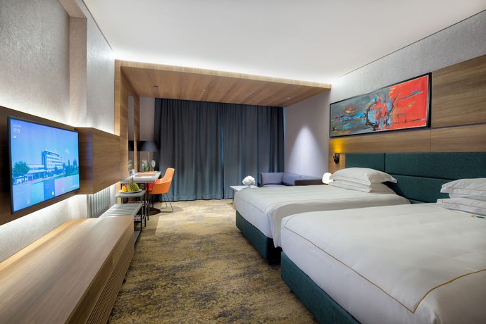 Imagen de la habitación del Hotel Emerald Pristina. Foto 2
