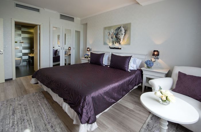Imagen de la habitación del Hotel Emerald Pristina. Foto 5