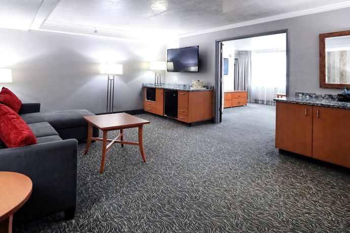 Imagen de la habitación del Hotel Emerald Queen And Casino. Foto 3