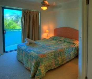 Imagen de la habitación del Hotel Emerald Sands Apartments. Foto 2