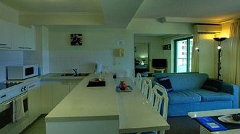 Imagen de la habitación del Hotel Emerald Sands Apartments. Foto 5