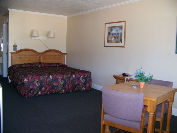 Imagen de la habitación del Hotel Emerald Sands Inn. Foto 11