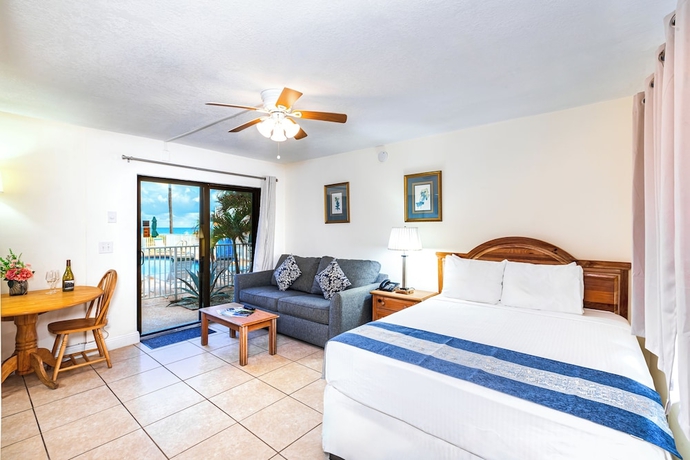 Imagen de la habitación del Hotel Emerald Seas Deerfield Beach Club. Foto 7