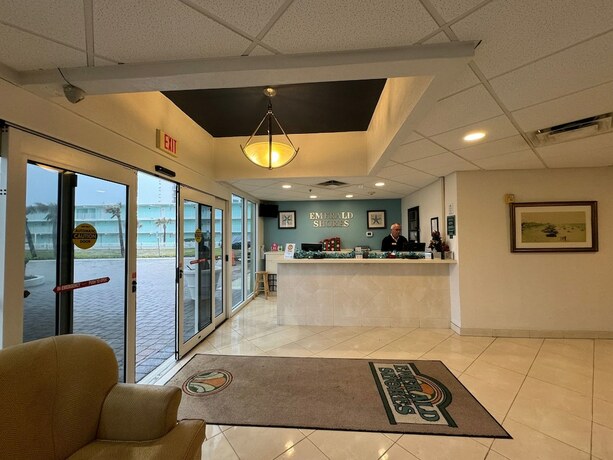 Imagen general del Hotel Emerald Shores Resort. Foto 9