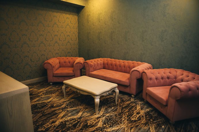 Imagen de la habitación del Hotel Emerald Suite. Foto 17