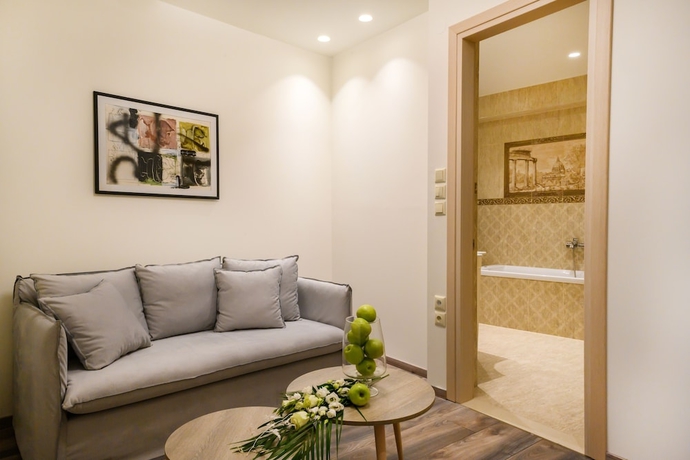 Imagen de la habitación del Hotel Emerald Suites. Foto 5