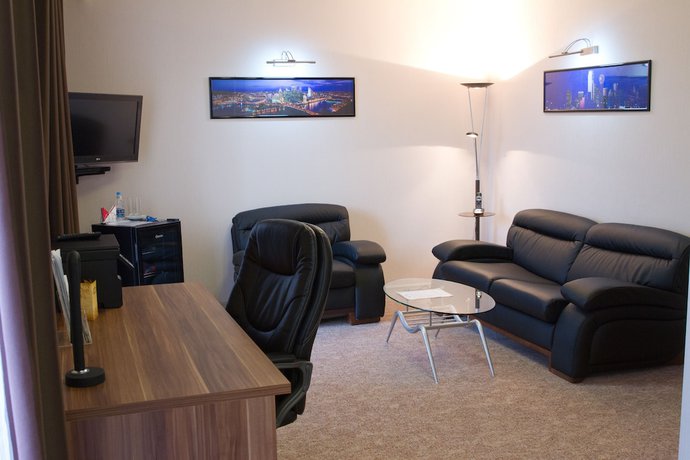 Imagen de la habitación del Hotel Emerald, Togliatti. Foto 10