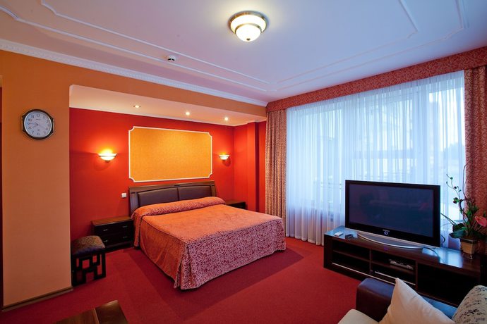 Imagen de la habitación del Hotel Emerald, Togliatti. Foto 14