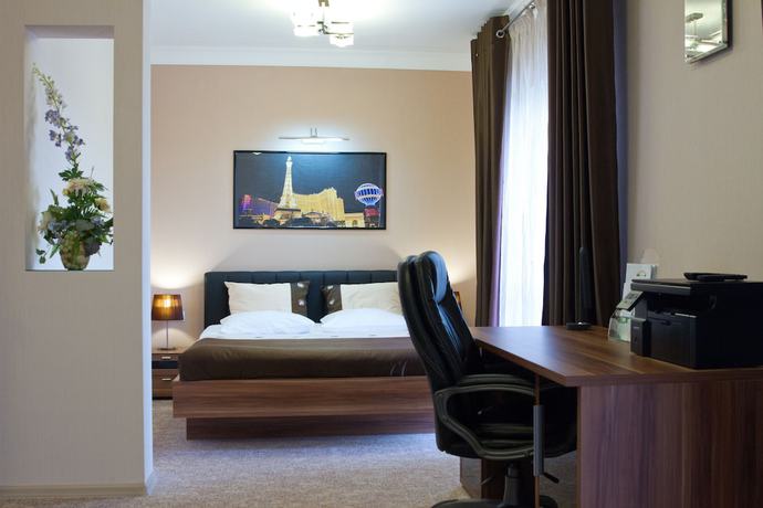Imagen de la habitación del Hotel Emerald, Togliatti. Foto 17