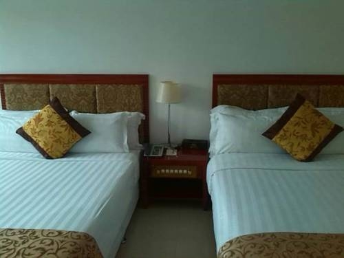 Imagen de la habitación del Hotel Emerald & Restaurant. Foto 7