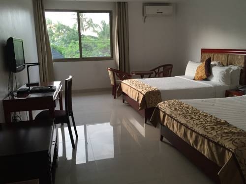 Imagen de la habitación del Hotel Emerald & Restaurant. Foto 8